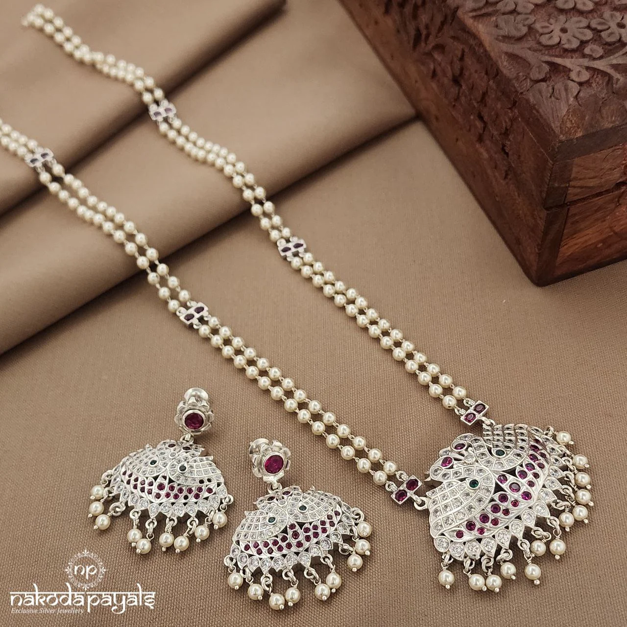 Silver Necklace's